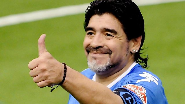 Maradona se paye Sampaoli, Veron et Dani Alves… en une seule interview