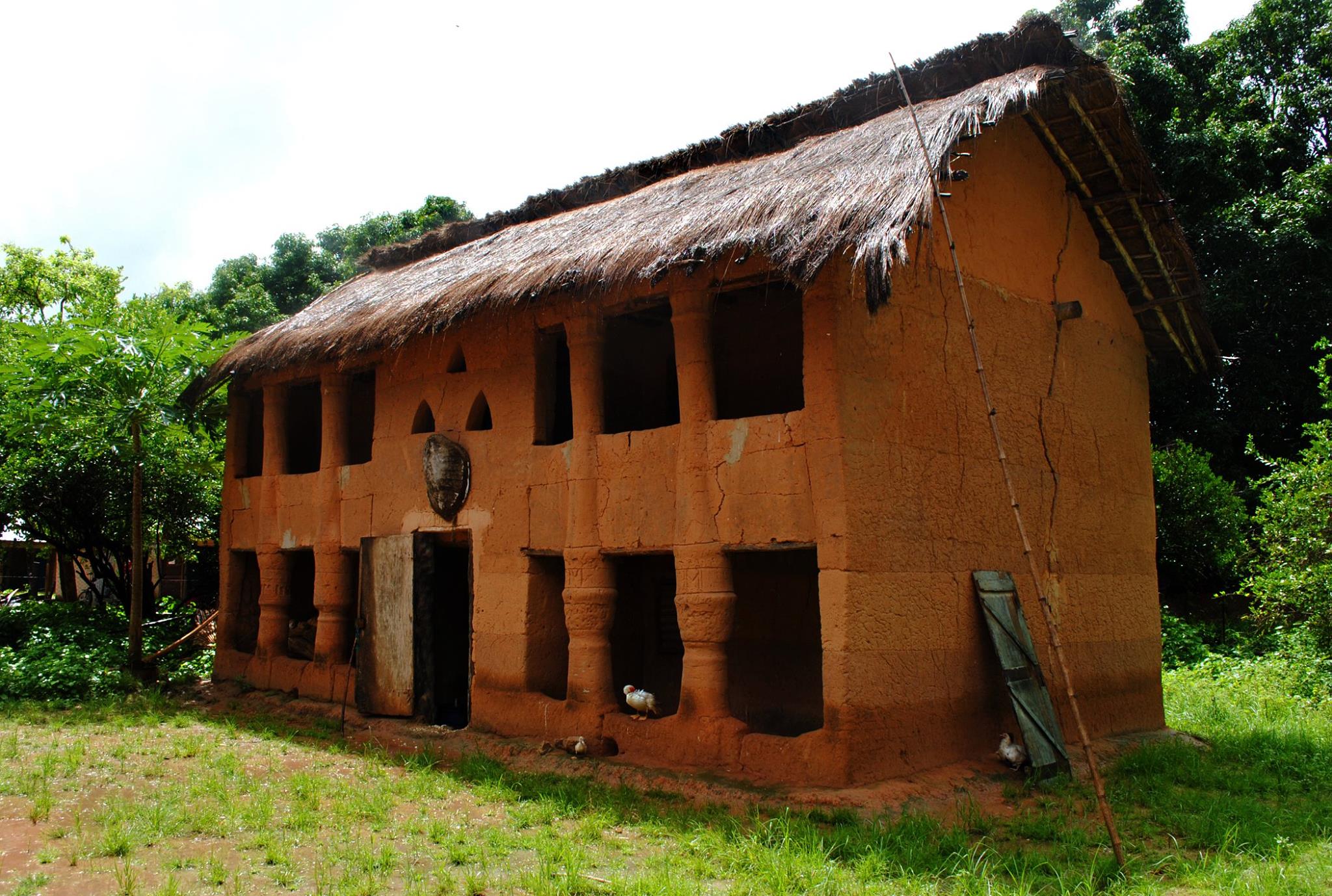 Photos-Casamance : Des maisons en R+1 sans fer ni ciment, suscitent la curiosité