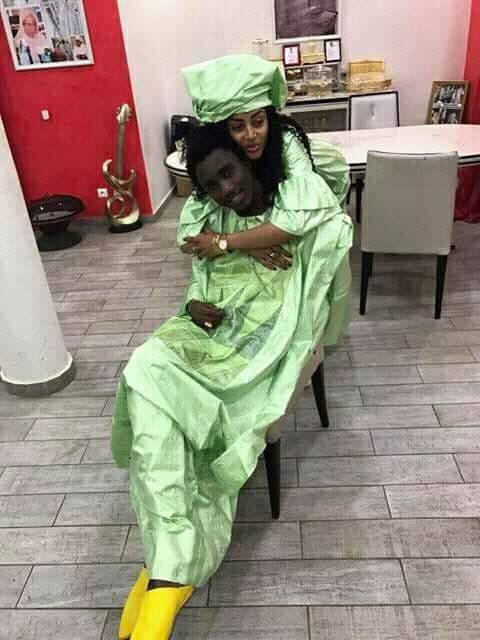 Wally Ballago et Sokhna Aïdara en amoureux, une complicité tout en couleurs