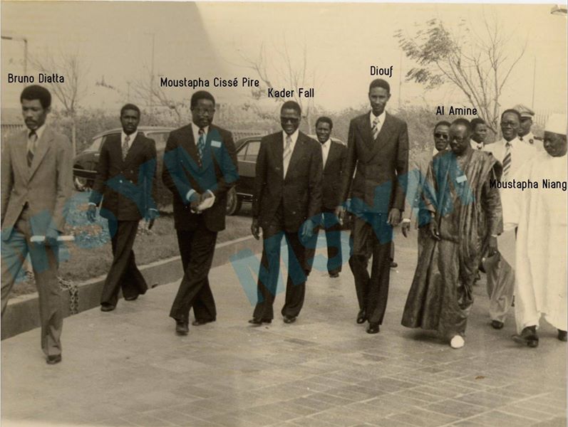 Photo : Abdoul Aziz Sy Al Amine, Moustapha Cissé Pire, Abdou Diouf, Kader Fall et Bruno Diatta