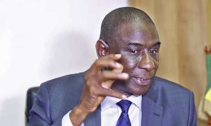 Daouda Dia, Questeur, et lui se sont nuitamment rencontrés : pour réchauffer l’immense coup de froid dans leurs relations