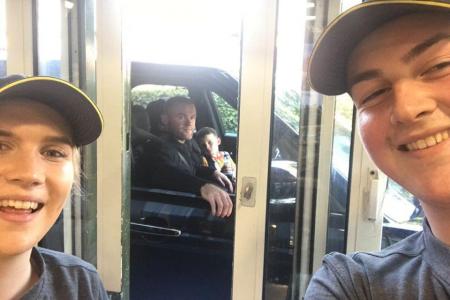 Wayne Rooney impliqué dans un selfie… un peu gênant