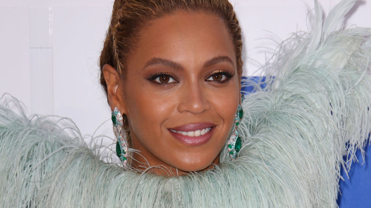 PHOTOS Beyoncé : un mois après son accou­che­ment, elle impres­sionne ses fans avec sa ligne