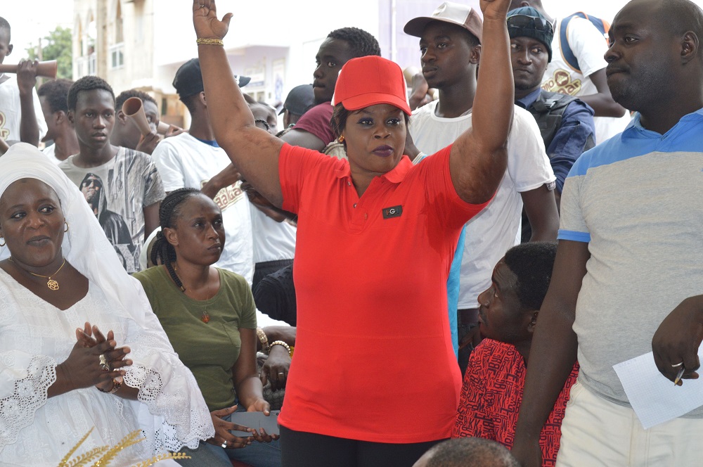 Amadou Ba dans son fief, la tête de liste  de BBY du département de Dakar sillonne les Parcelles assainies