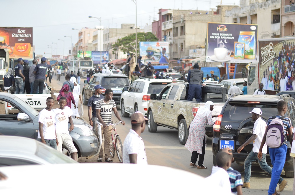 Amadou Ba dans son fief, la tête de liste  de BBY du département de Dakar sillonne les Parcelles assainies
