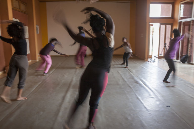 Sénégal : « Pourquoi nos dirigeants laissent-ils la danseuse Germaine Acogny courir à la faillite ? »