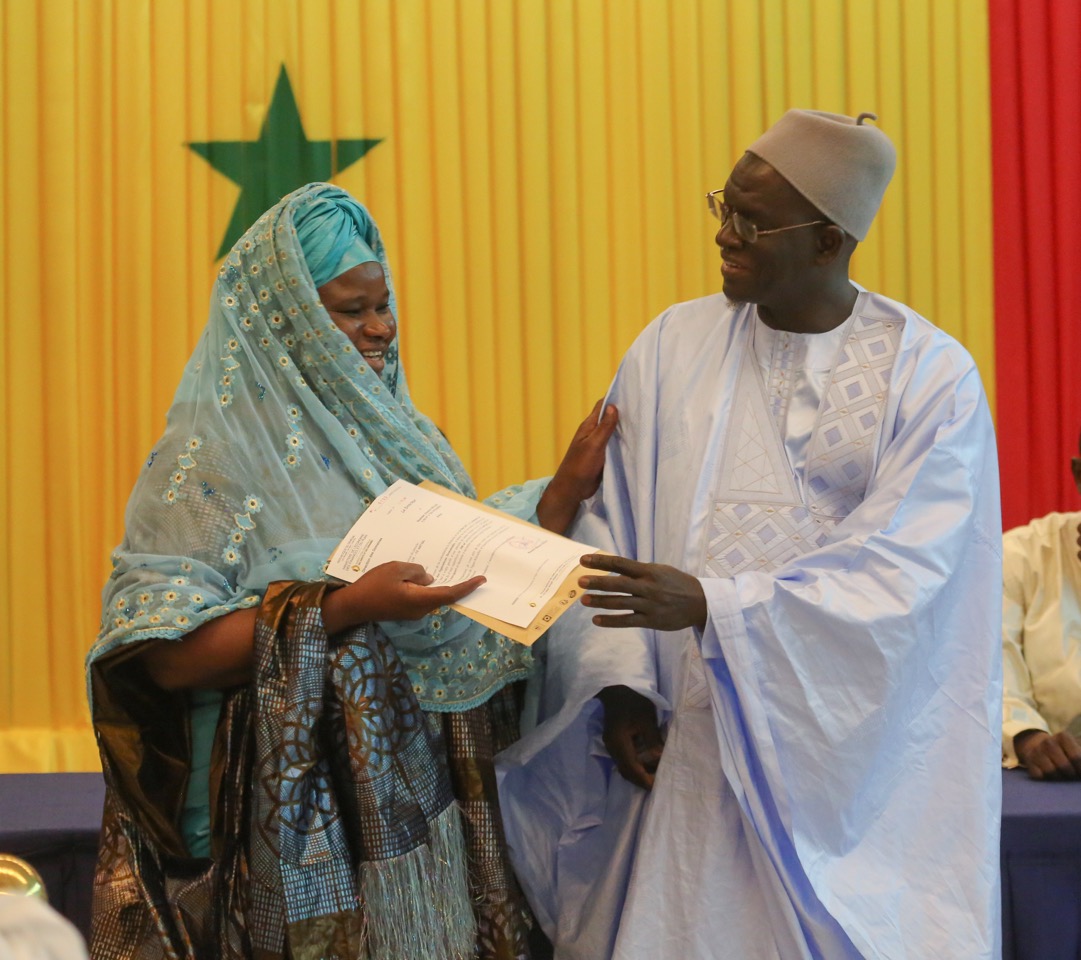 Restitution des 336 titres fonciers de la cité Tobago : Macky Sall, champion de coeur de l'inclusion et de l'équité sociales (Photo -Vidéo)