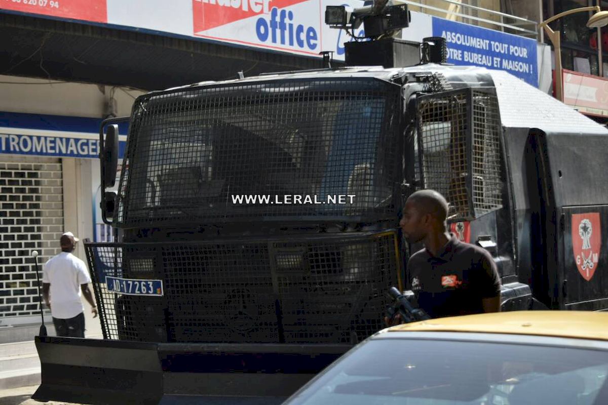 (Photos) En direct, la marche organisée par Me Abdoulaye Wade à la place de l'Indépendance