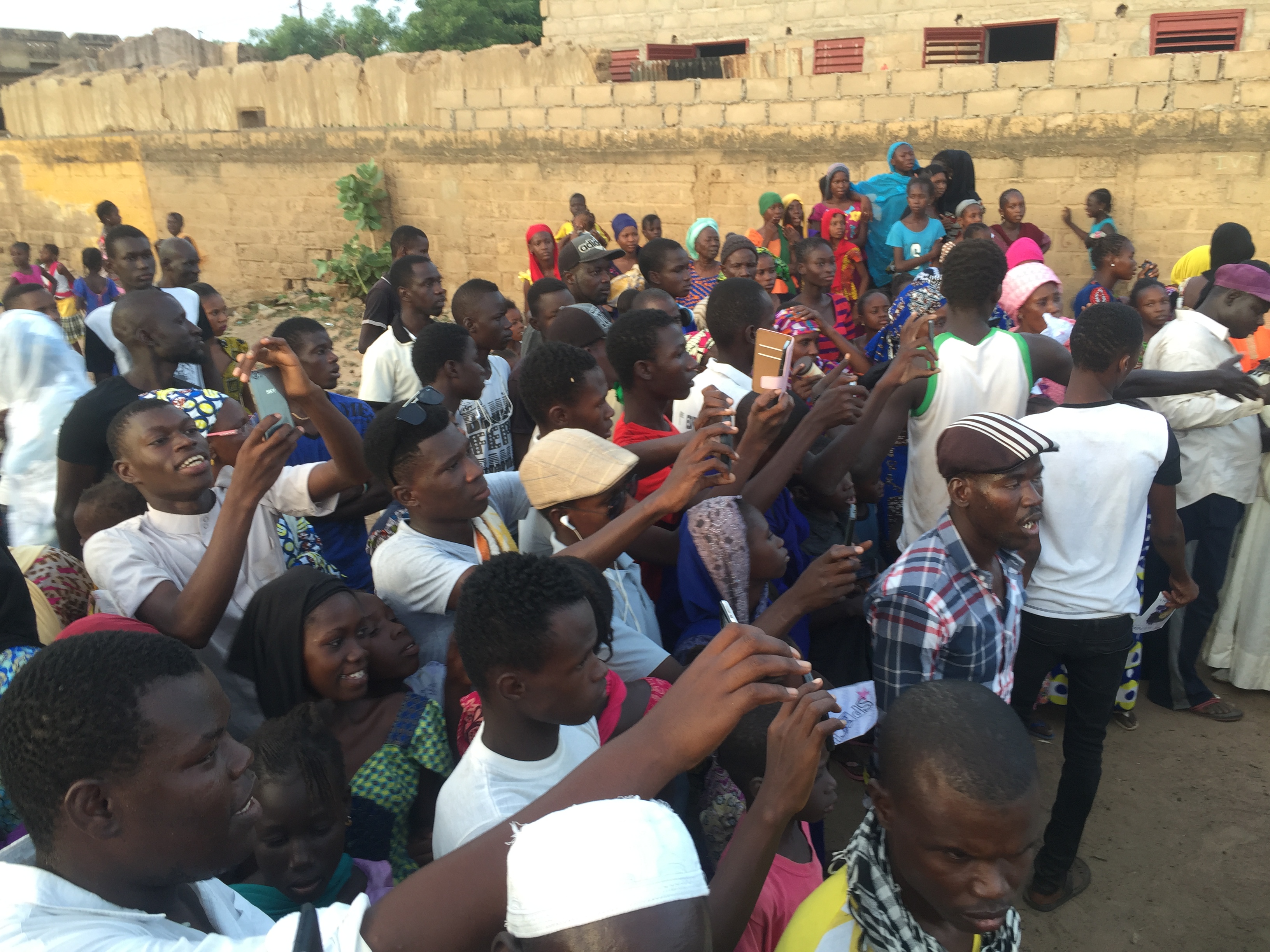 Les images de l'arrivée de la caravane de la coalition Osez l'avenir à Ogo dans la région de Matam