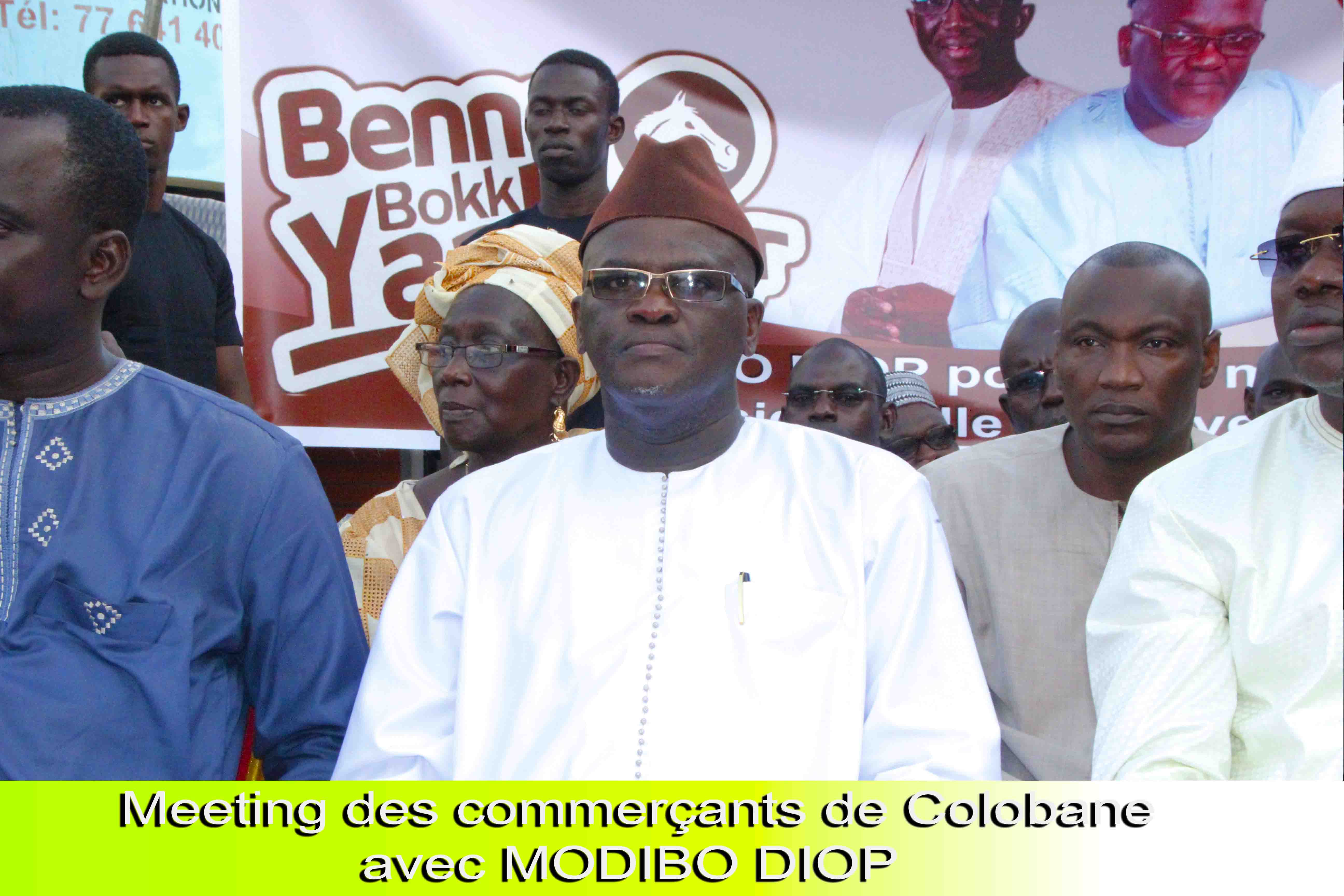 (Photos)  Meeting De Modibo Diop Parain des Jeunes Commerçants De Dakar Au Marché Colobane