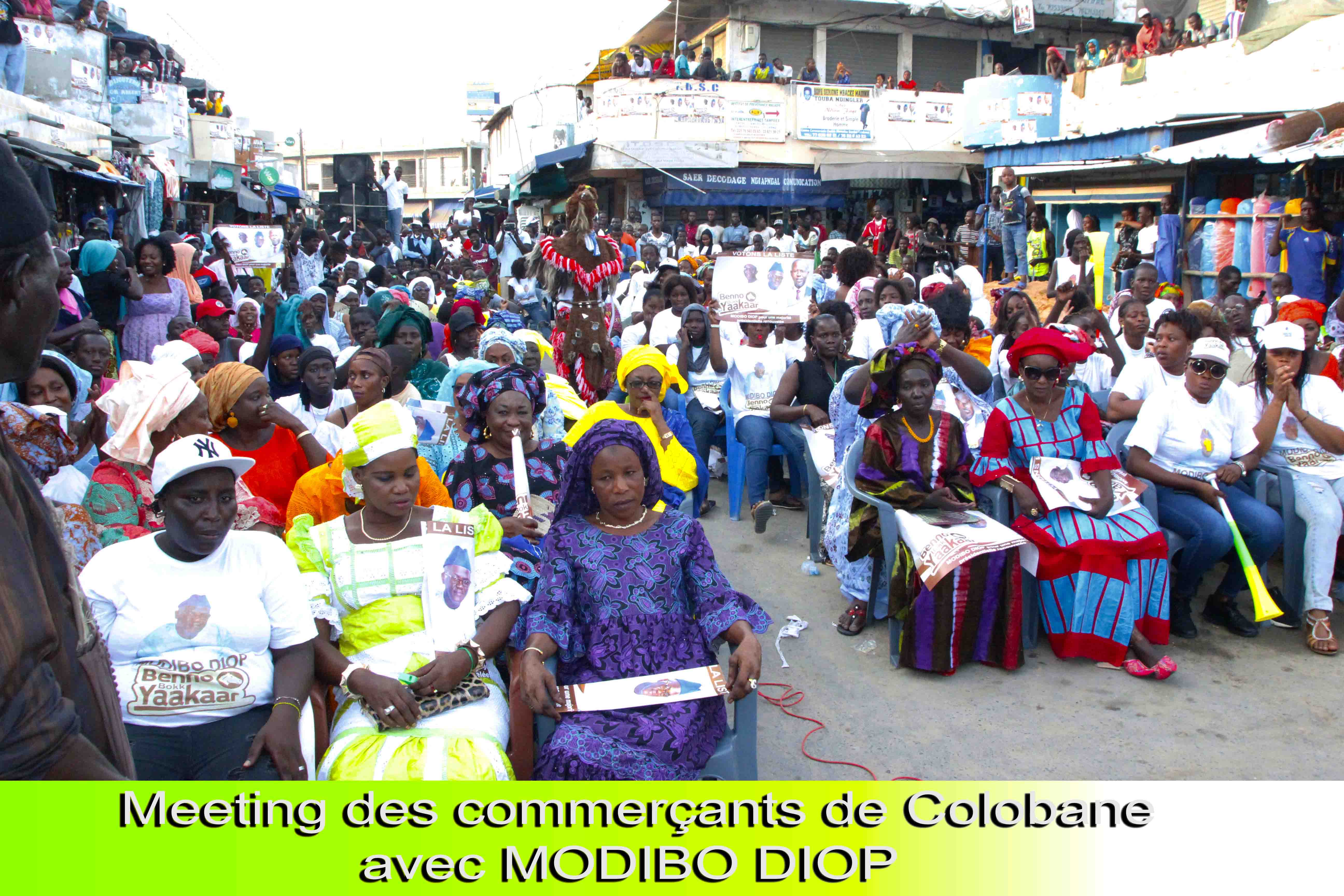 (Photos)  Meeting De Modibo Diop Parain des Jeunes Commerçants De Dakar Au Marché Colobane