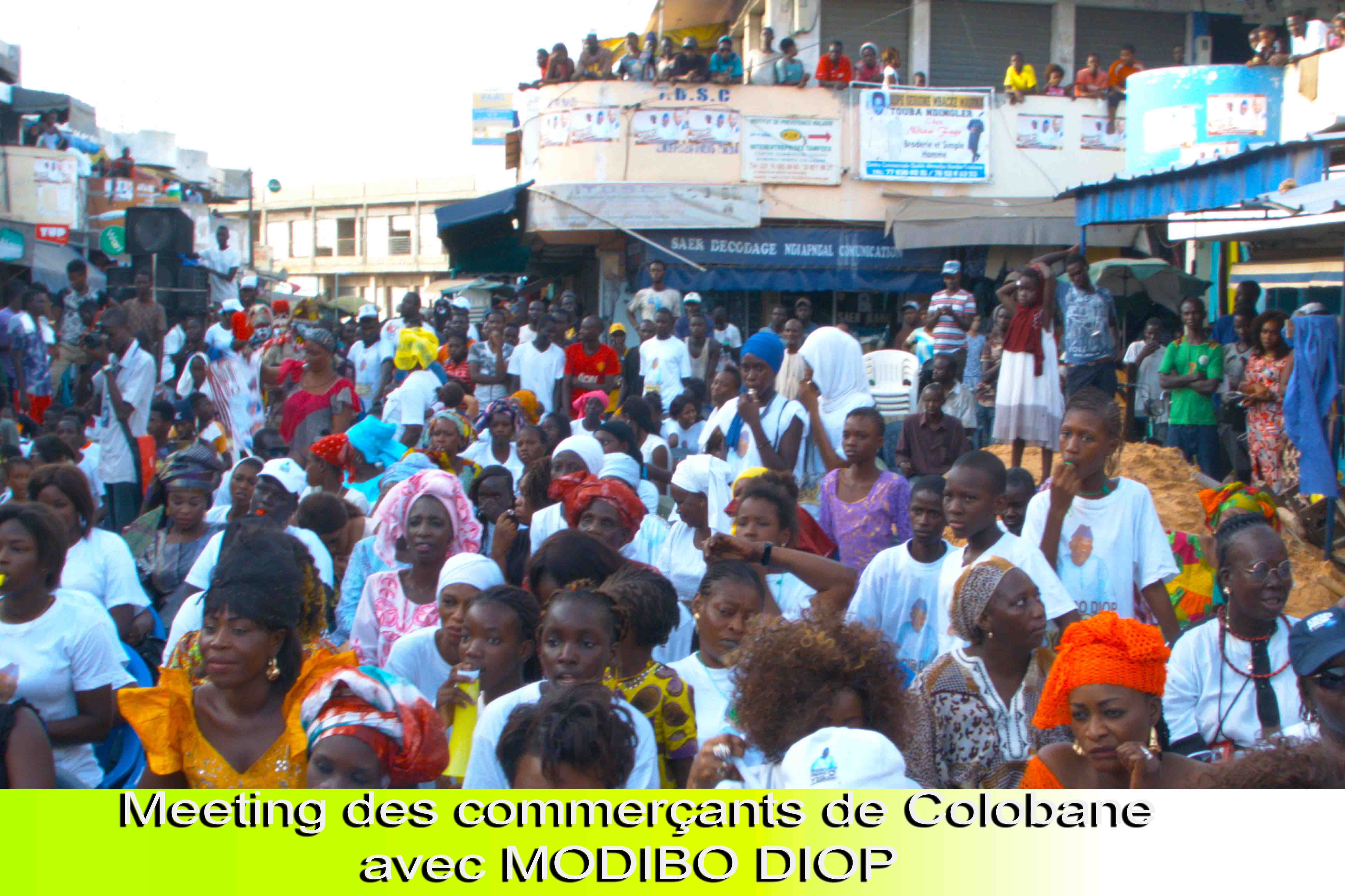 (Photos)  Meeting De Modibo Diop Parain des Jeunes Commerçants De Dakar Au Marché Colobane