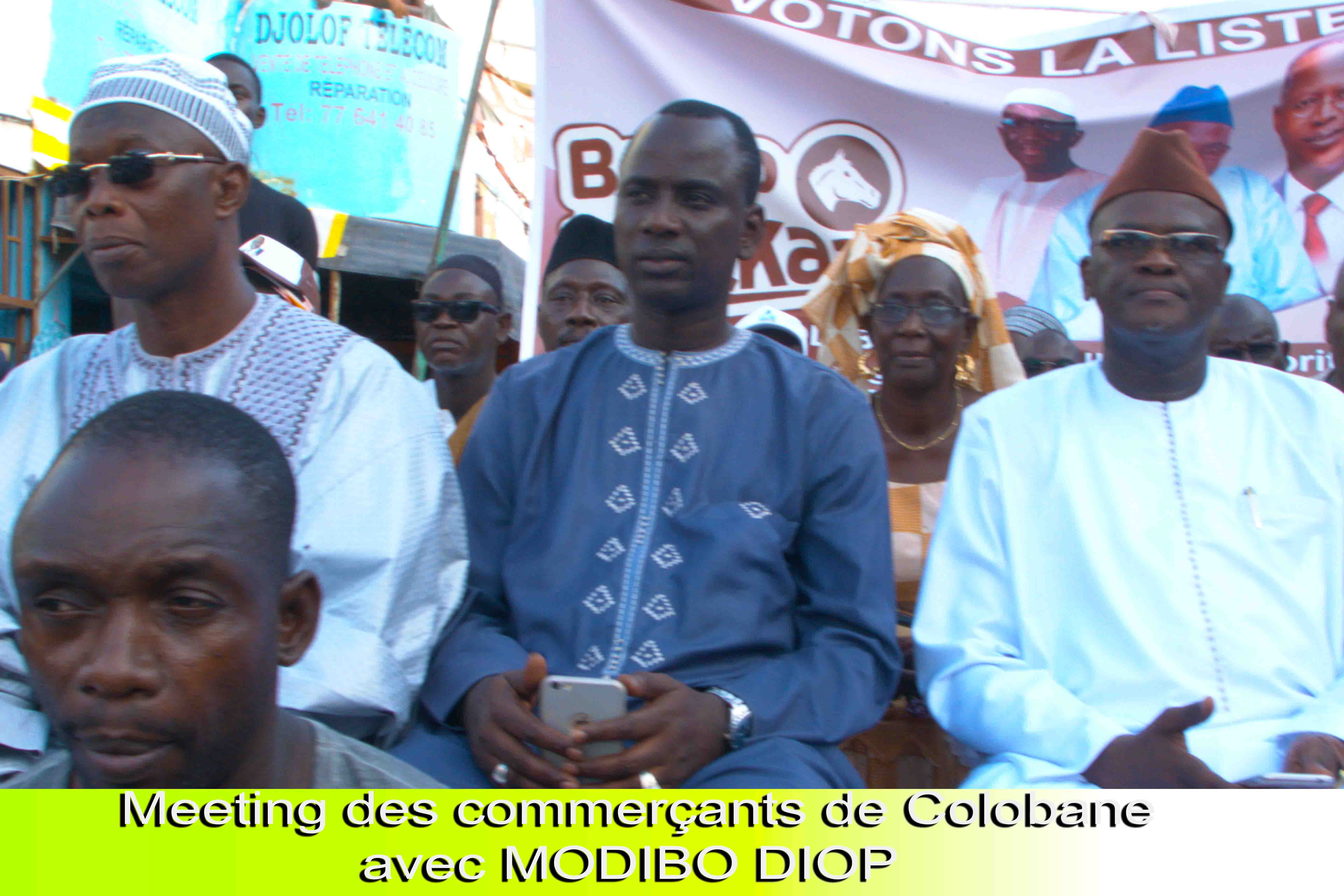 (Photos)  Meeting De Modibo Diop Parain des Jeunes Commerçants De Dakar Au Marché Colobane
