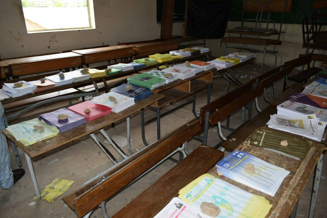 (Photos) Pikine -  Bureau de vote N09  - Entre l’étincelle et le feu?