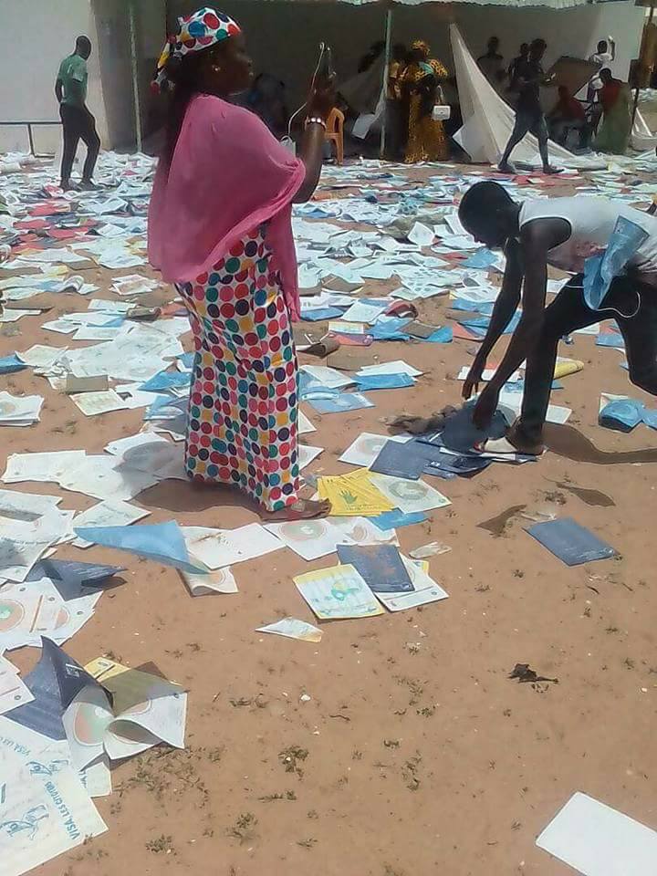 Touba : Des urnes sacagées et des bulletins en l’air