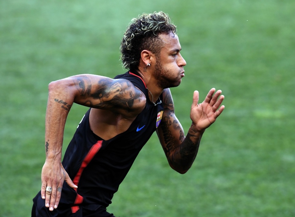 Neymar a annoncé son départ à ses coéquipiers