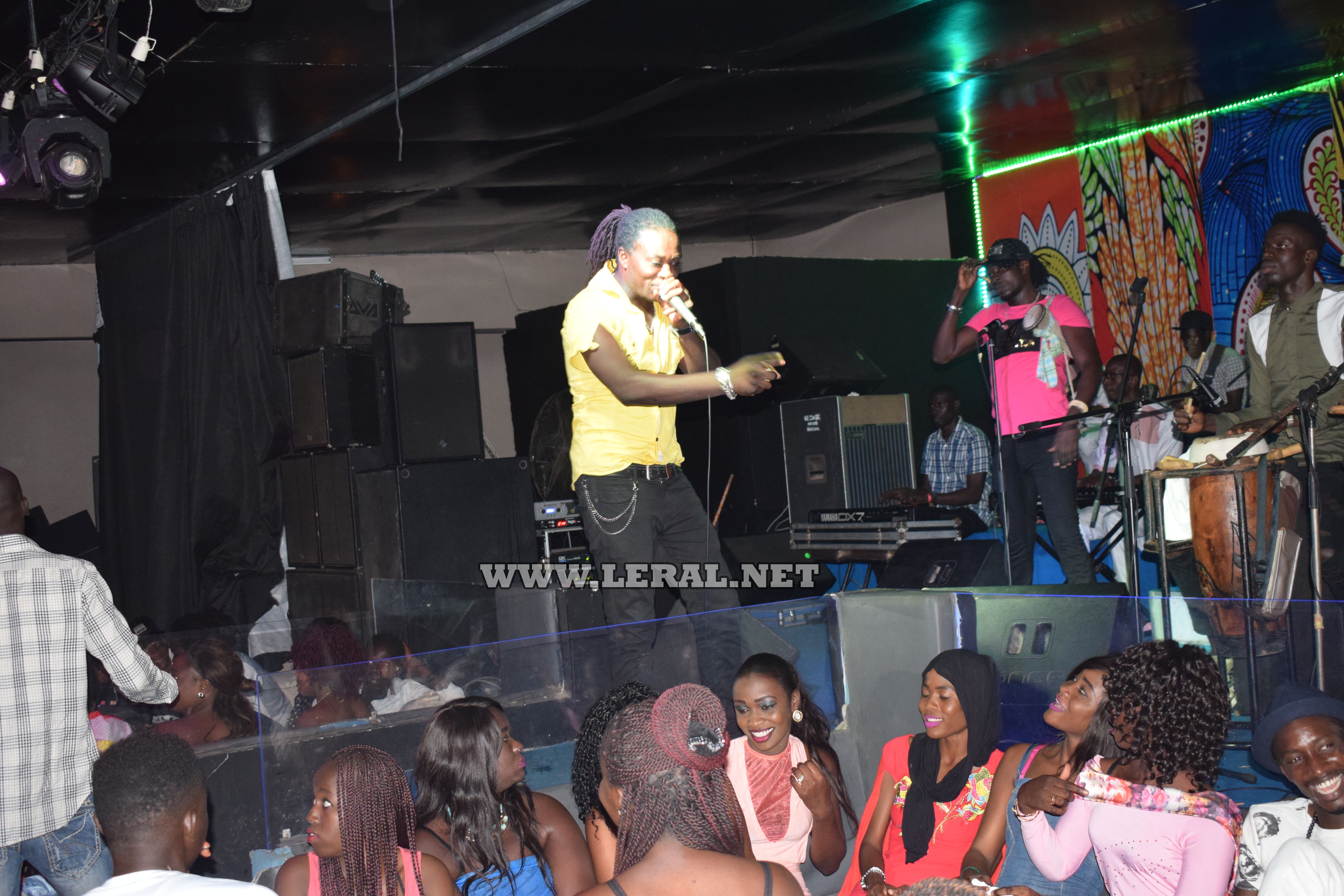 20 photos: Soirée de Mariama Ndiaye Top fm avec Pape Birahim au Saraba Night Club