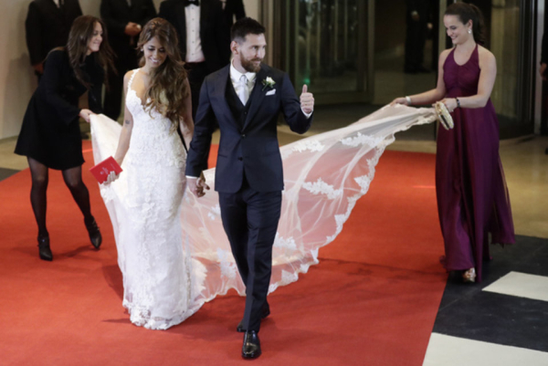 Peu de cadeaux:  Les invités au mariage de Messi ont été radins