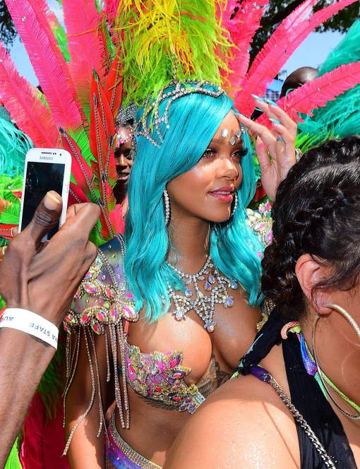 Rihanna au carnaval de la Barbade: c'est plus que chaud (images)