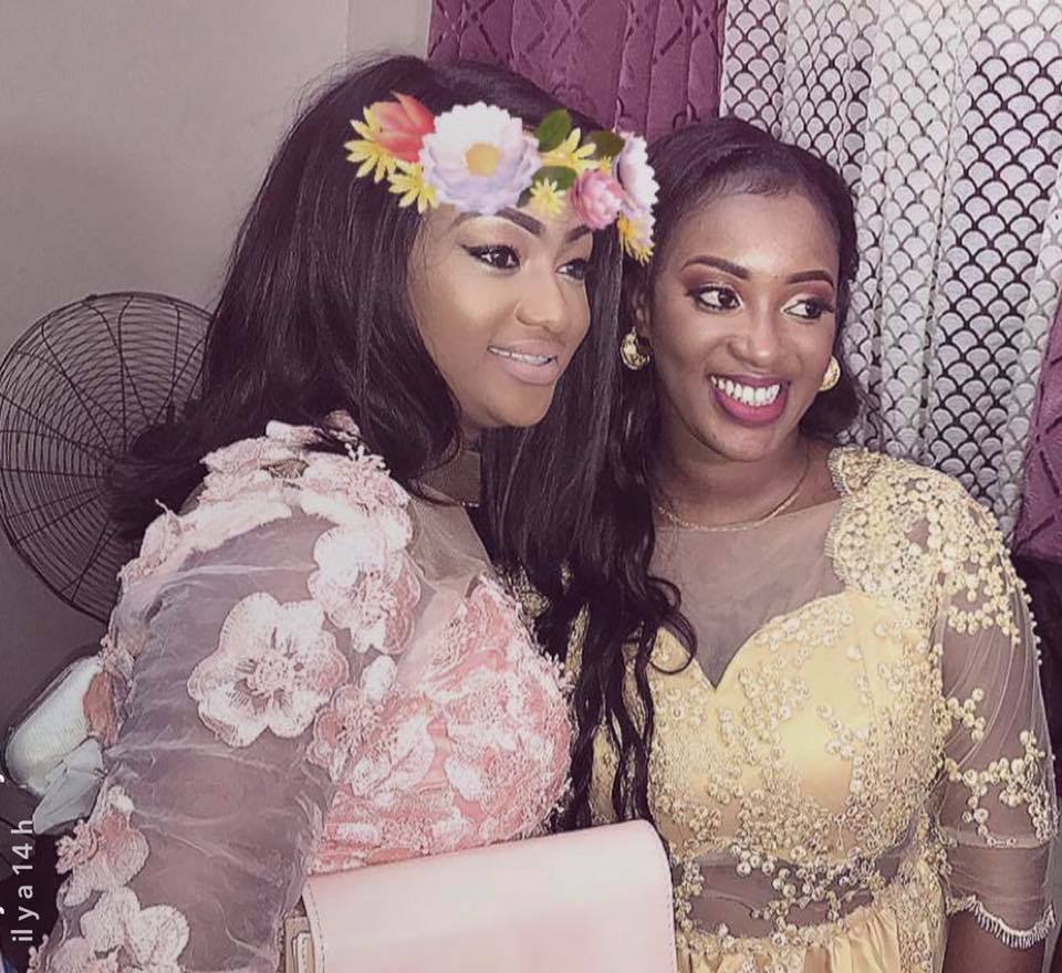 ( 06 Photos ) Mme Diallo Kya Aidara toute ravissante …au mariage de Zahra Mbow