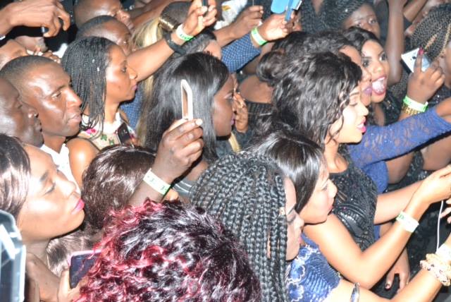 11 photos : Viviane Chidid galvanise ses fans en Espagne
