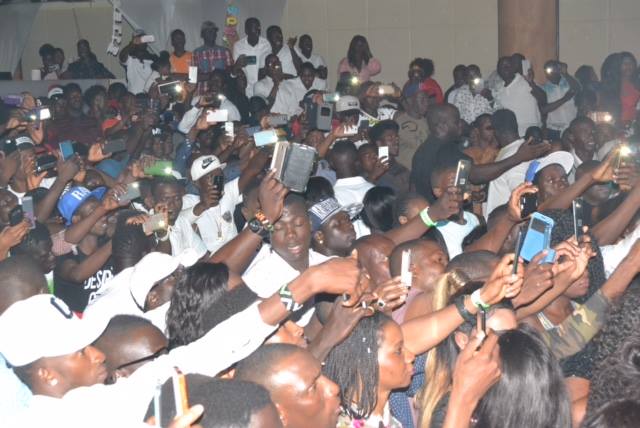 11 photos : Viviane Chidid galvanise ses fans en Espagne