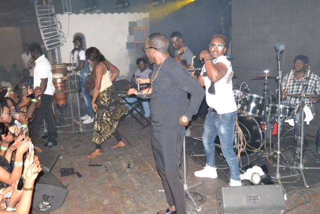 11 photos : Viviane Chidid galvanise ses fans en Espagne