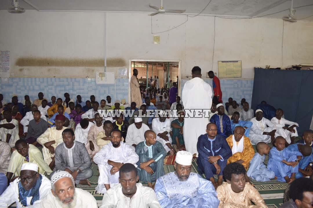 10 Photos: Tabaski 2017/ Mosquée UCAD: la communauté Ibadou a prié aujourd'hui