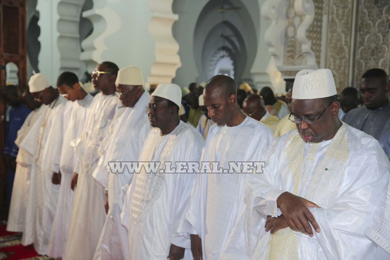 (13 photos ) Tabaski 2017: Le Président Macky SALL à la Grande Mosquée de Dakar