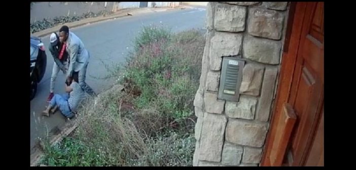 Afrique du Sud: La défense d’une étudiante attaquée par des bandits enflamme la toile…vidéo