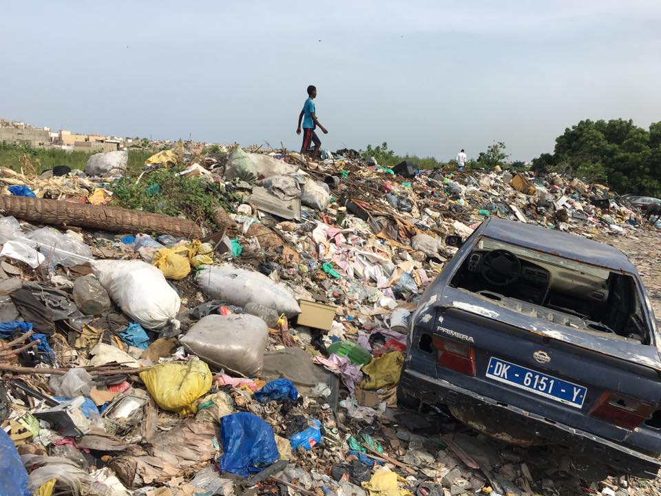 Insalubrité aux abords de la cité de l'ancienne piste : le maire de Yoff Abdoulaye Diouf Sarr interpellé