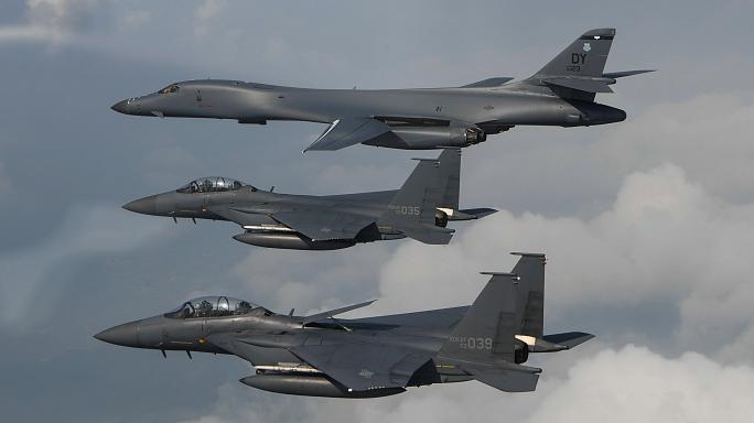 Des bombardiers américains volent près des côtes nord-coréennes
