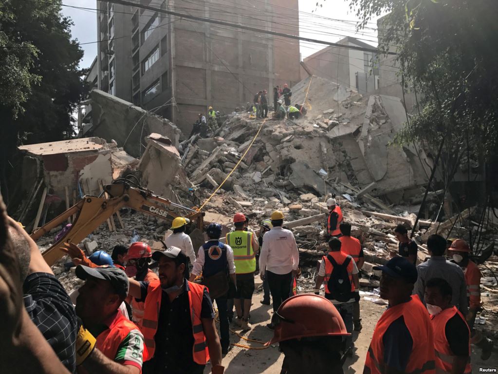 En images : plus de 250 morts après un séisme au Mexique