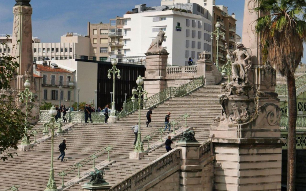 Deux morts dans une attaque au couteau à Marseille