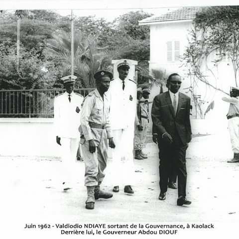 Photos :  Valdiodio Ndiaye et le Gouverneur Abdou Diouf à Kaolack en juin 1962