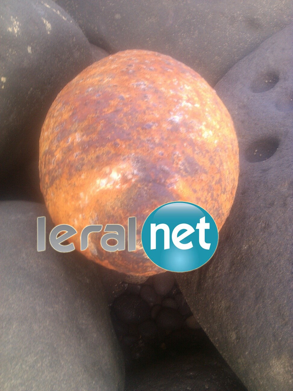 Photos : Découverte d’un obus de 400 kg en face de l’Ambassade du Mali, sur la Corniche Ouest