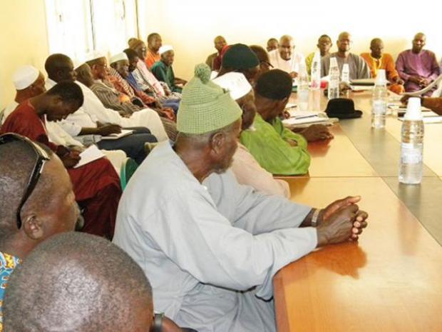Macky Sall rétablit les chefs de village dans leurs droits