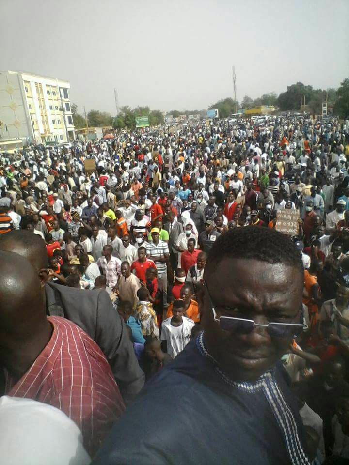 Le bilan des violents affrontements entre manifestants et policiers au Niger est lourd (photos)