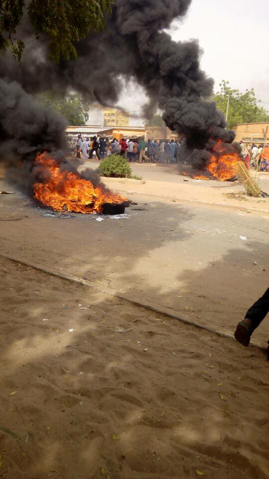 Le bilan des violents affrontements entre manifestants et policiers au Niger est lourd (photos)