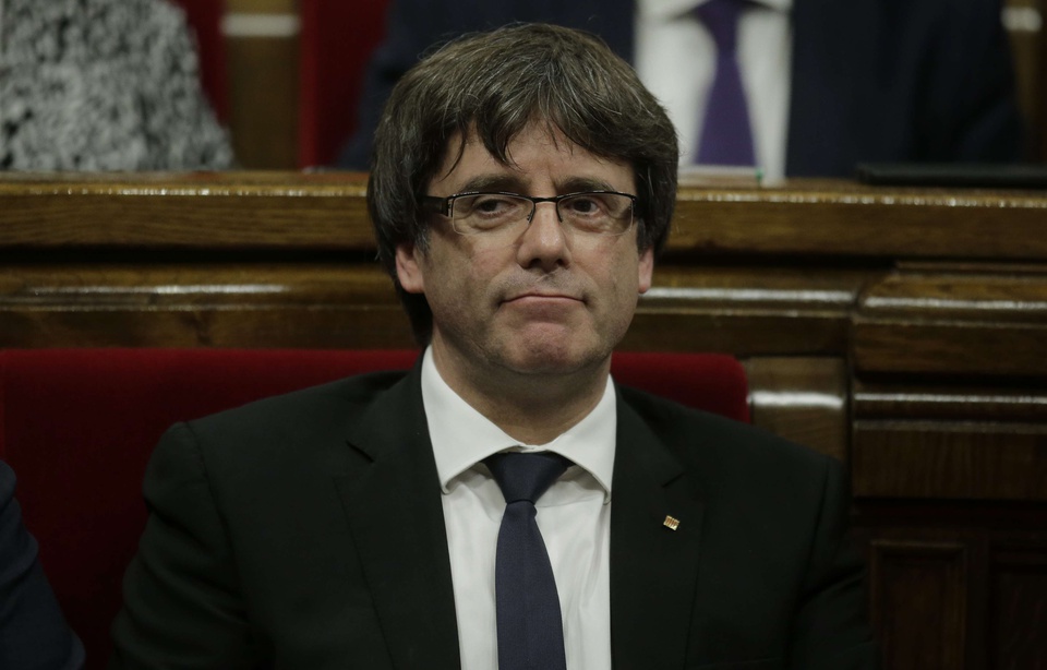 Catalogne: «Allez-vous continuer à aider Rajoy dans ce coup d'Etat?» demande Puigdemont à l'UE