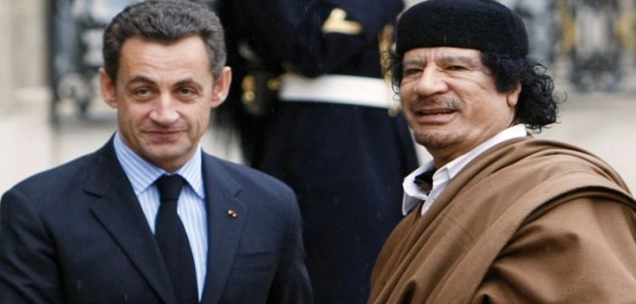 Libye: des traces bancaires de Kadhafi qui risquent de coincer Sarkozy