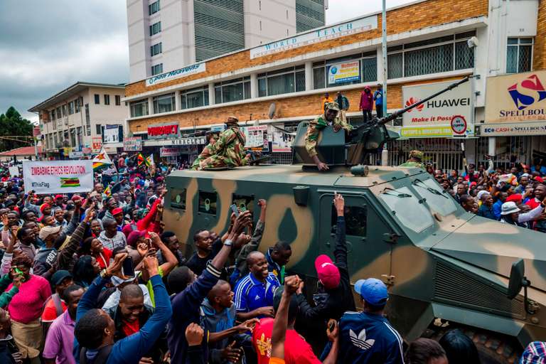 Zimbabwe : des milliers de manifestants réclament le départ de Robert Mugabe