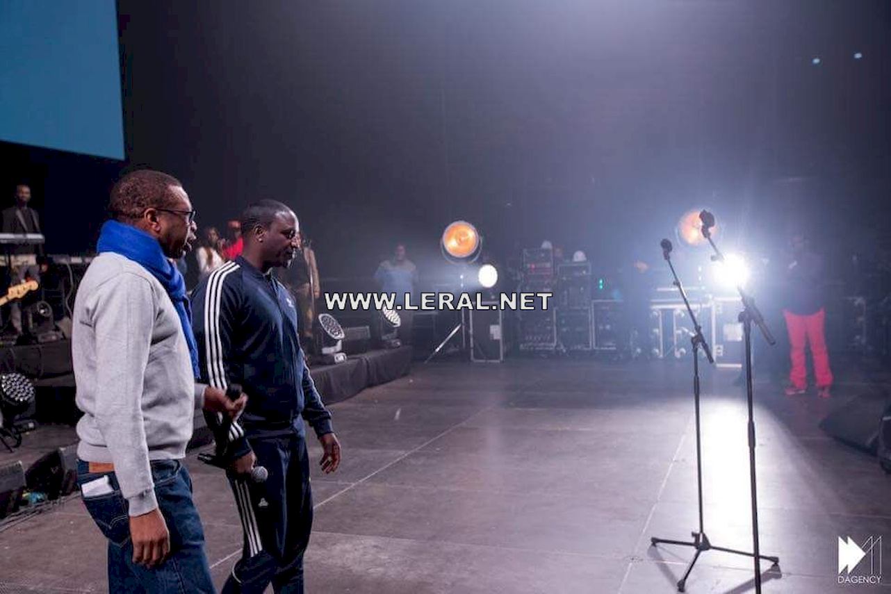 Bercy 2017 - Youssou Ndour: "Un grand merci à mes deux frères, le talentueux David Monfort de Dagency et son frère, Bassirou Niang"