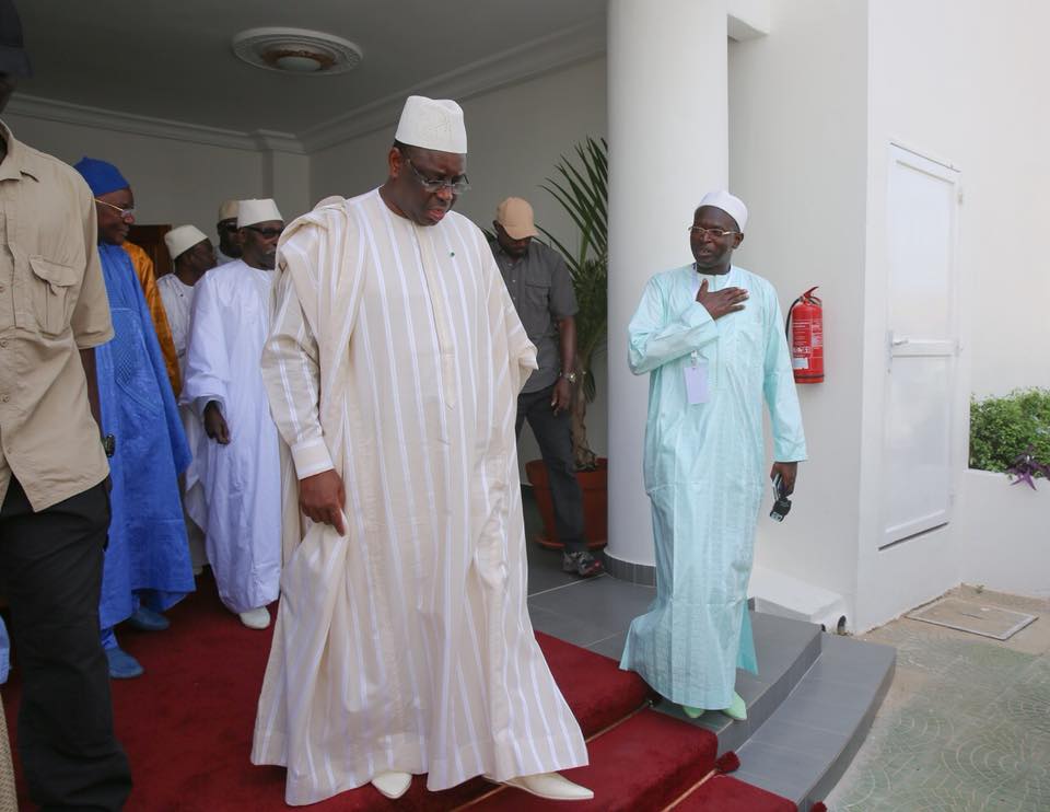 Photos-Le Président Macky Sall, son épouse Marième Faye Sall et le Khalife général des Tidianes en …