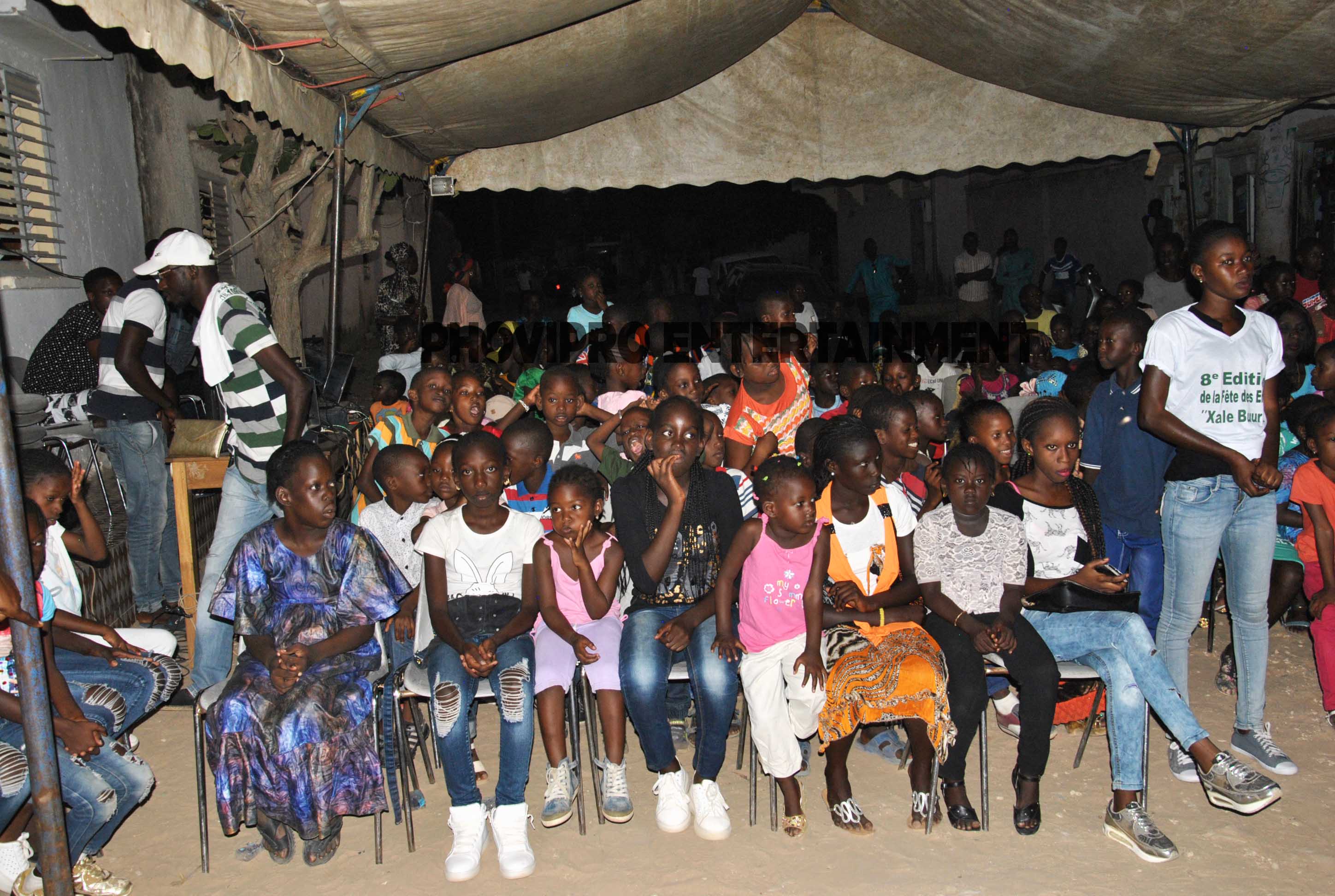 Fête des enfants:  "xalé buur la" distribution de fournitures à 370 élèves à Diakhao, Thies