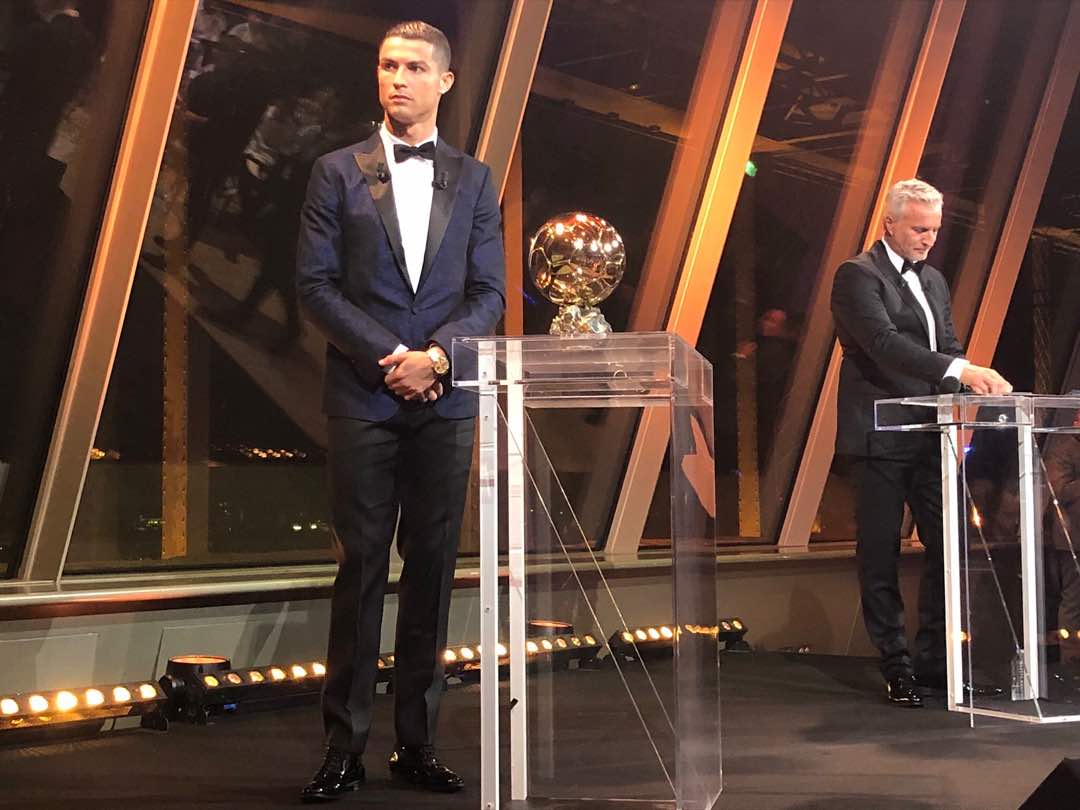 Ballon d’Or: et de cinq pour Cristiano Ronaldo qui rejoint Lionel Messi