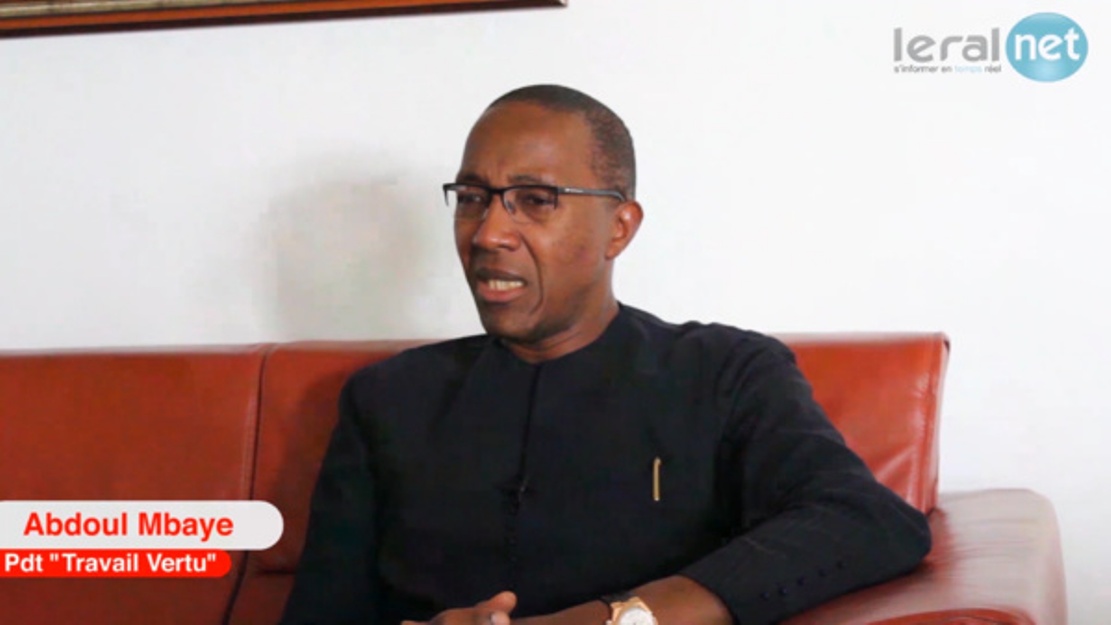 Abdoul Mbaye et ses militants dénoncent la "précipitation" du pouvoir