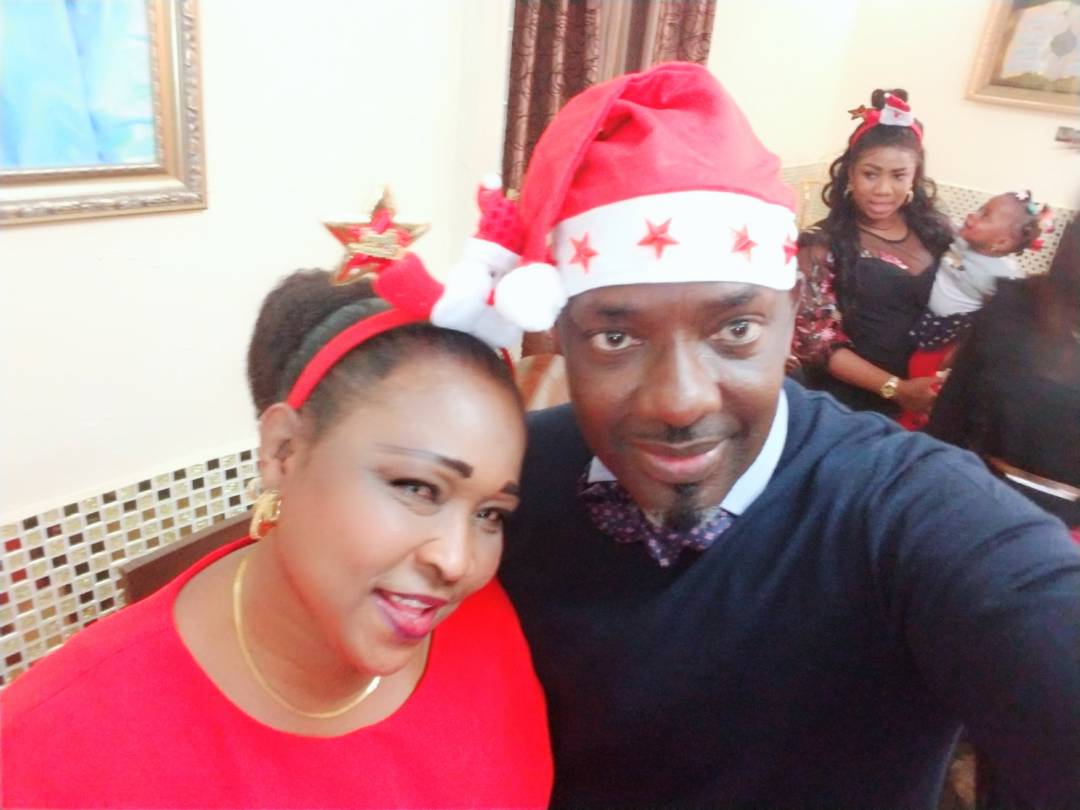 Photos - Mbaye Dièye Faye fête Noël en famille 