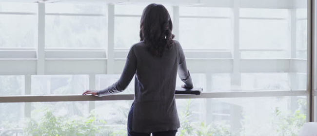 Ménopausée à l`âge de 15 ans, elle reçoit un cadeau inestimable d’une autre femme