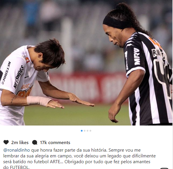 Neymar rend hommage à Ronaldinho